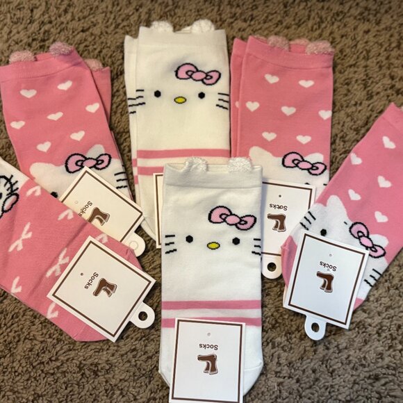 Lot of NEW Hello Kitty Accessories (barrettes, socks, coin purses & bracelets) - Picture 6 of 10